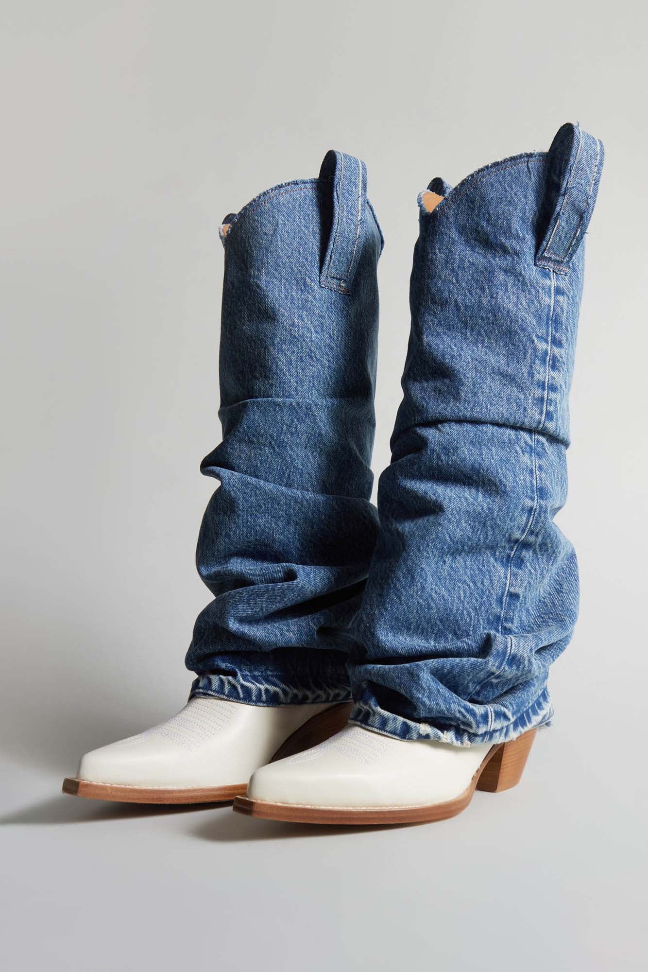 how to style cowboy boots with jeans