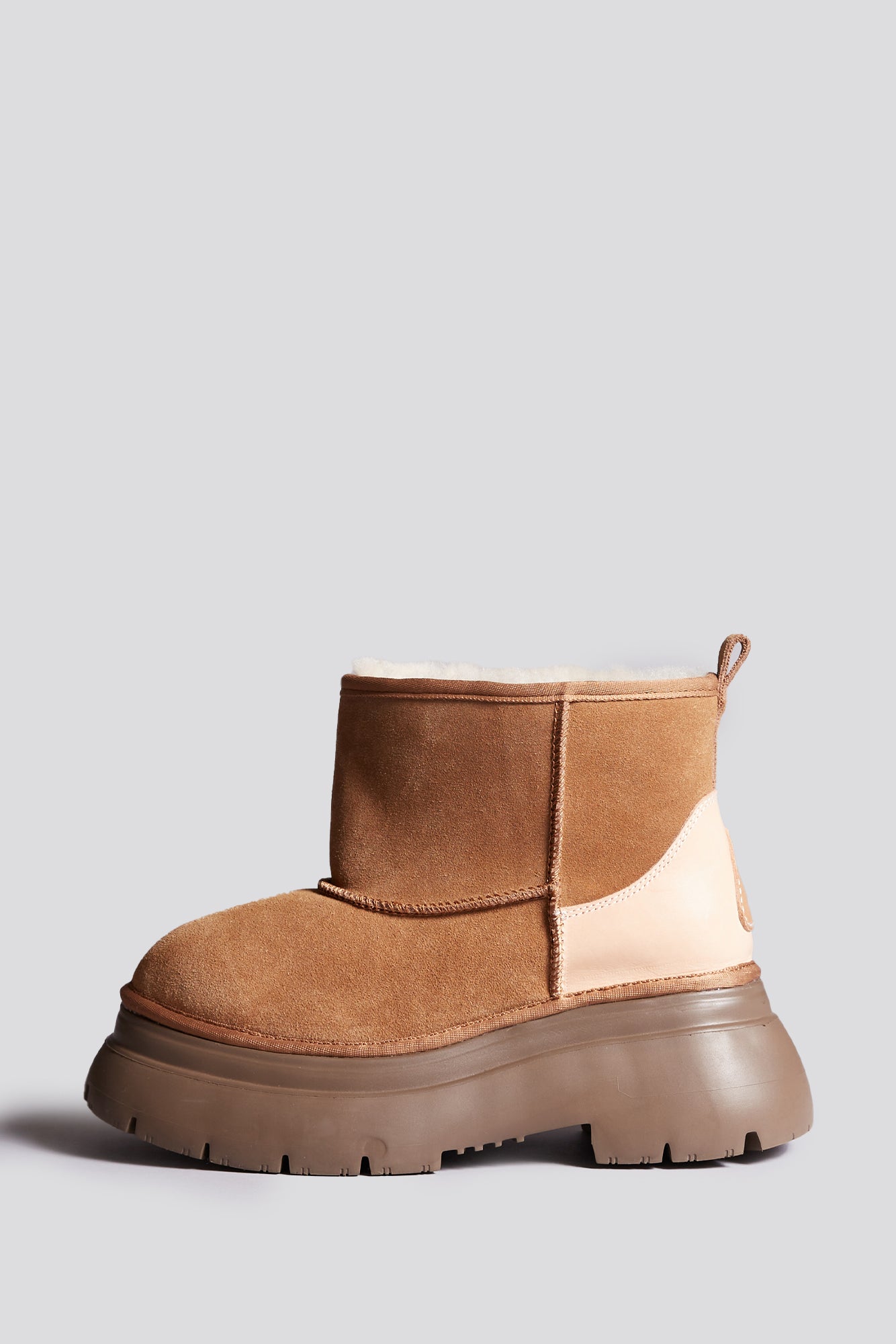 CHUNKY SHEARLING BOOT - LIGHT BROWN - R13