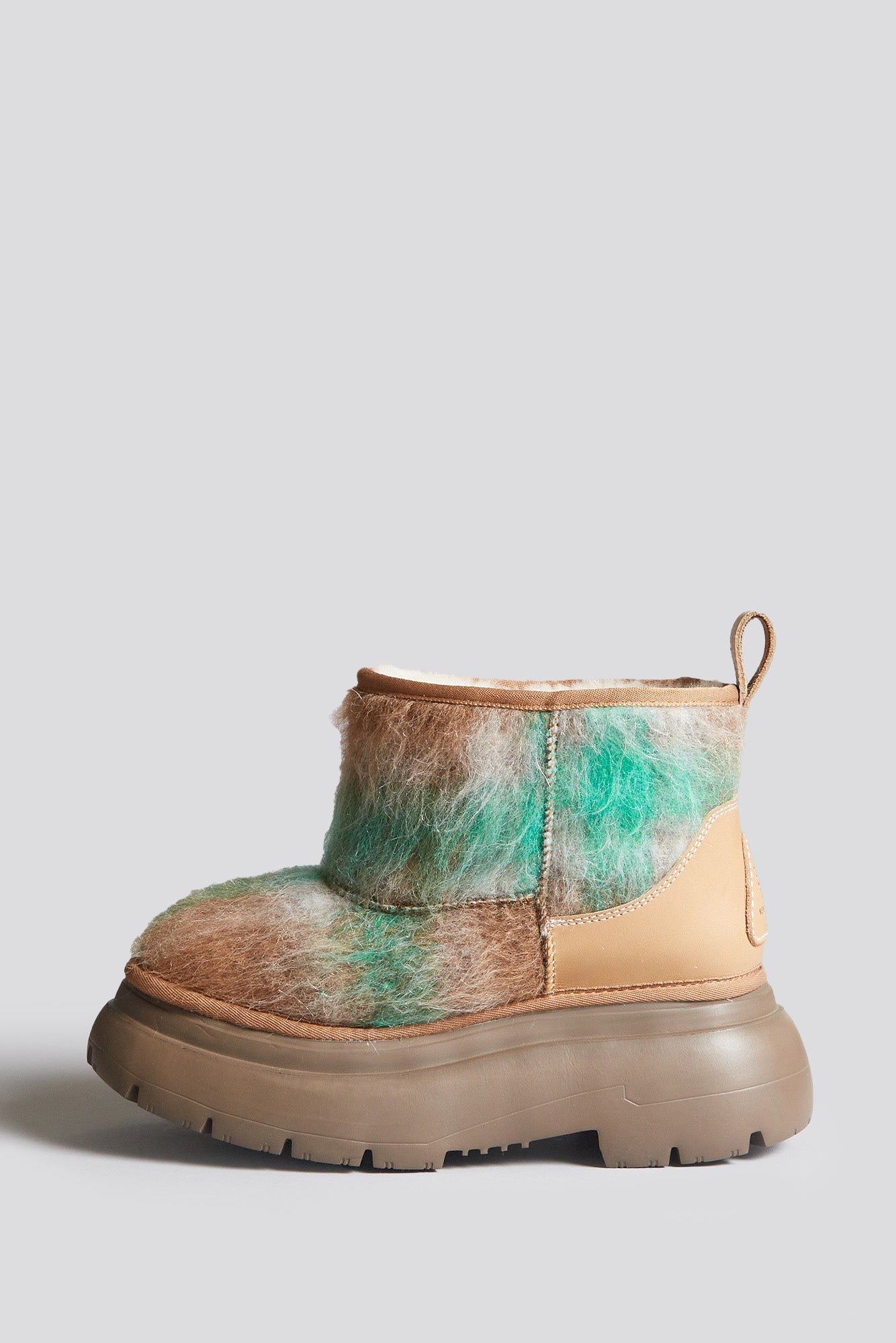 CHUNKY SHEARLING BOOT - BRUSHED GREEN PLAID