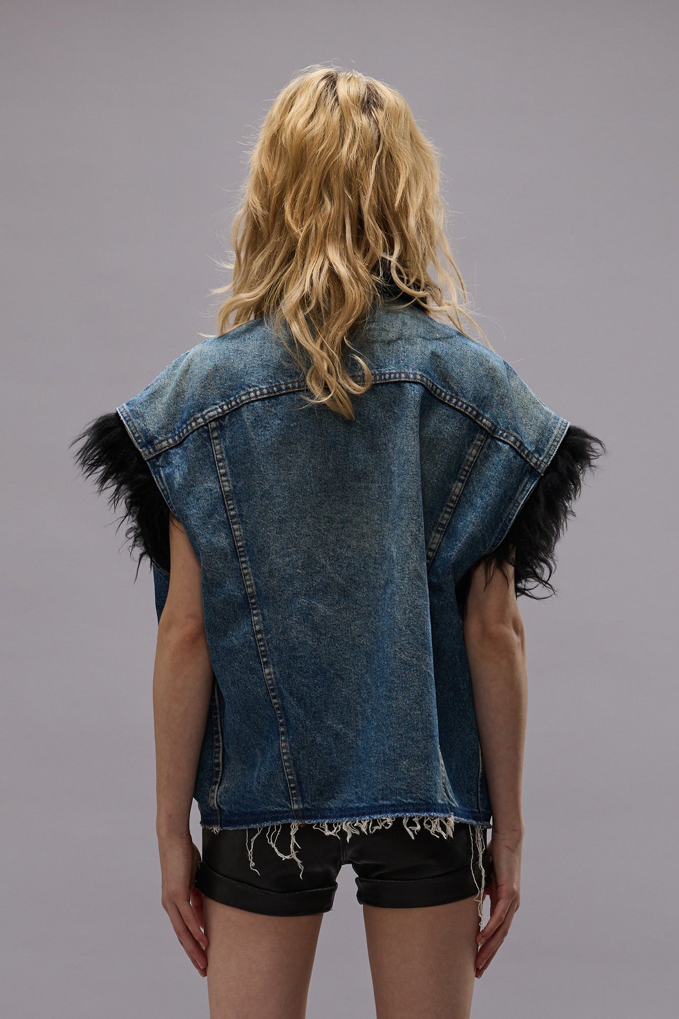 FUR TRIMMED TRUCKER VEST - STONE WASH BLUE