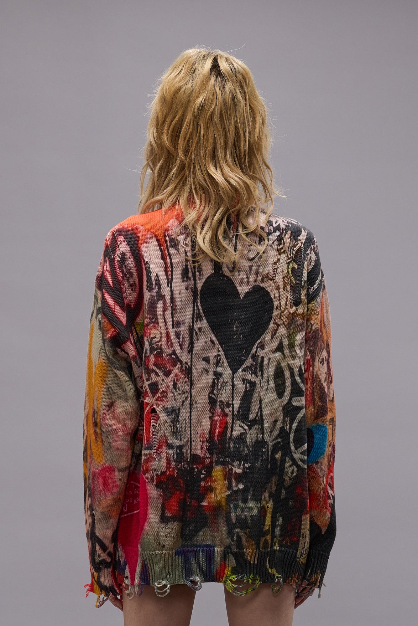 PRINTED BOYFRIEND SWEATER - HEART GRAFFITI PRINT