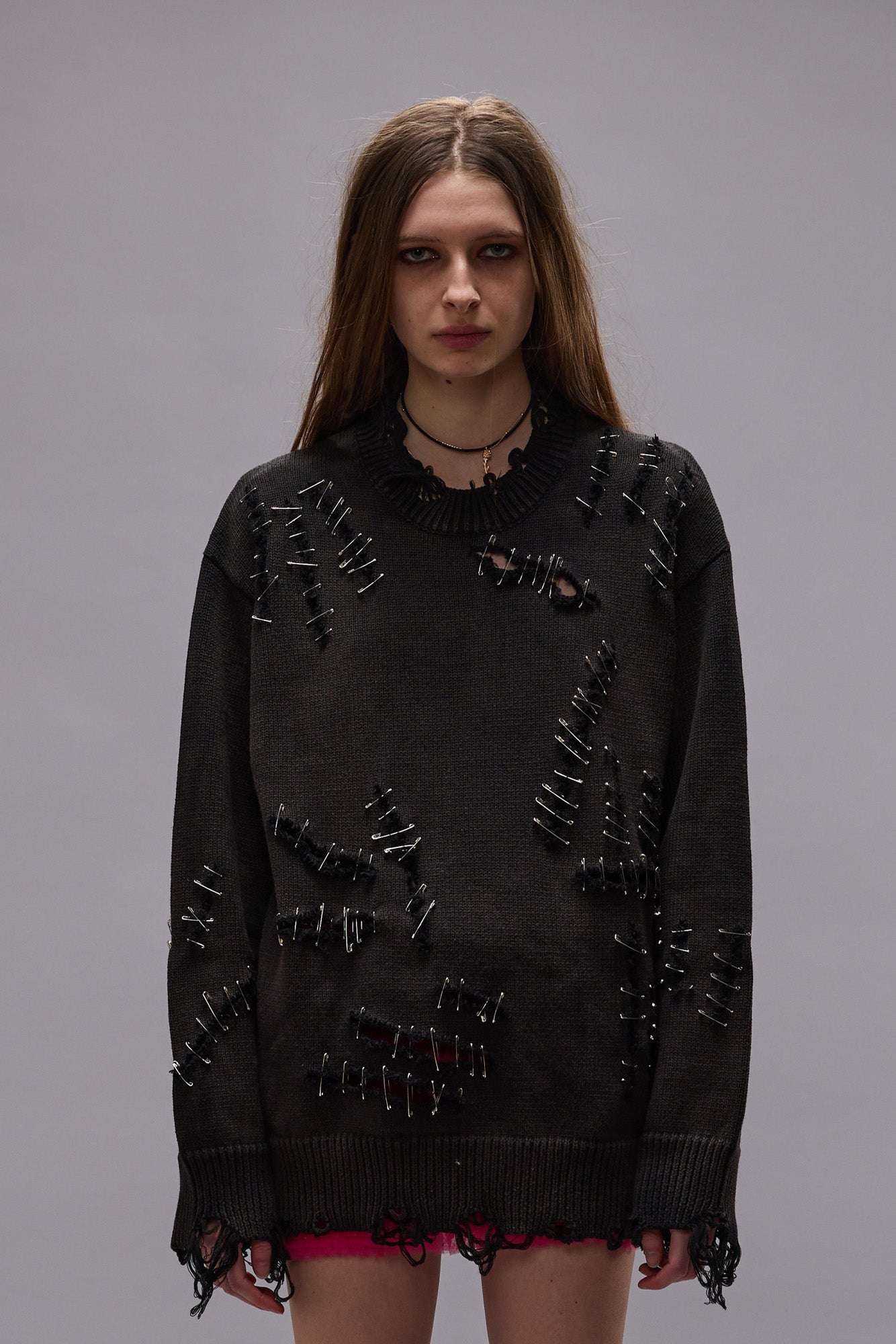 SLASHED BOYFRIEND SWEATER - BLACK WITH PINS