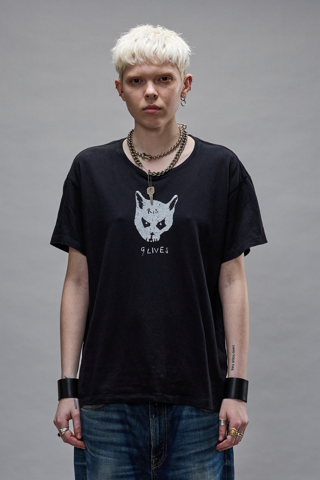 NINE LIVES BOY TEE - BLACK - R13