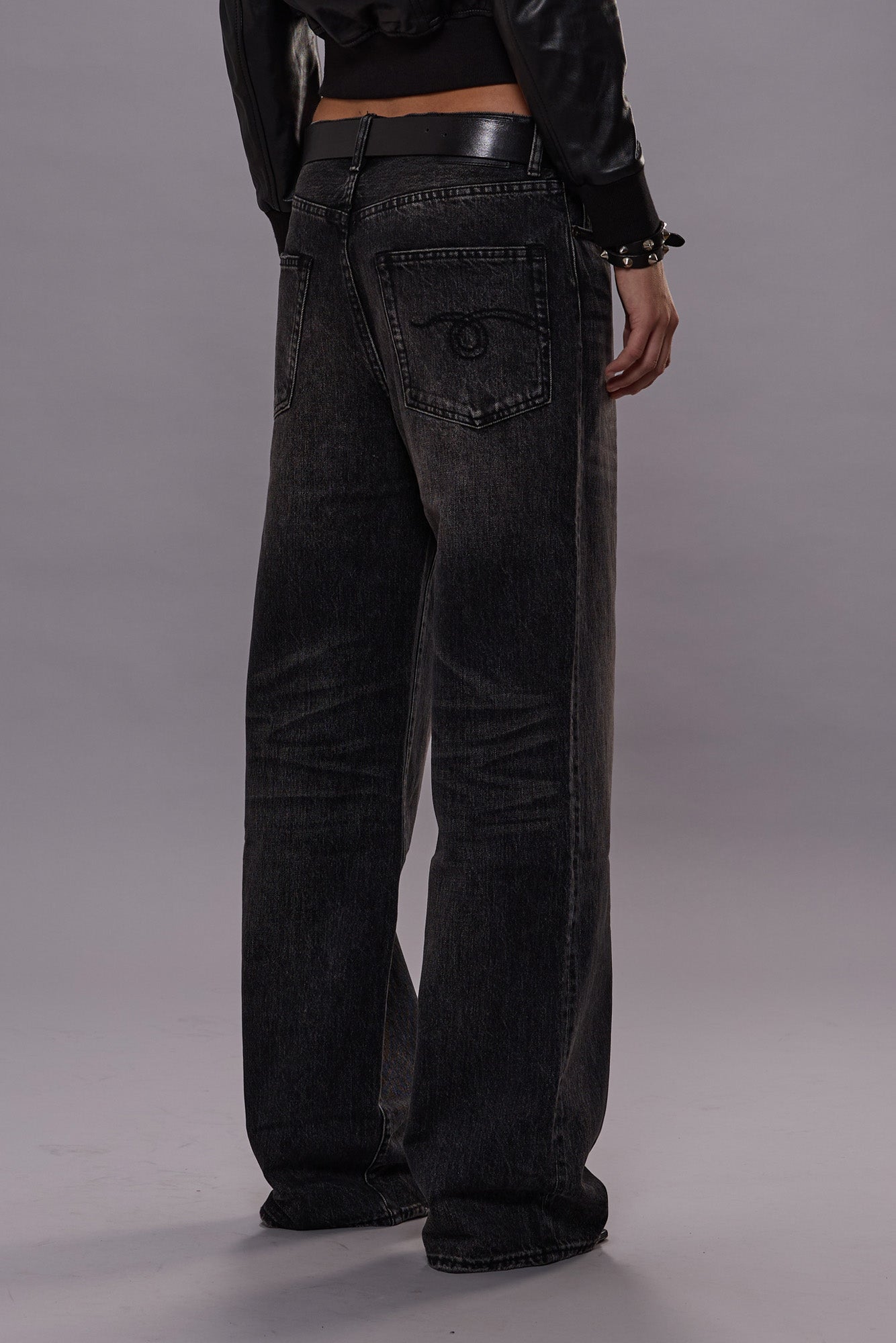 D'ARCY LOOSE JEAN - ARVIN BLACK