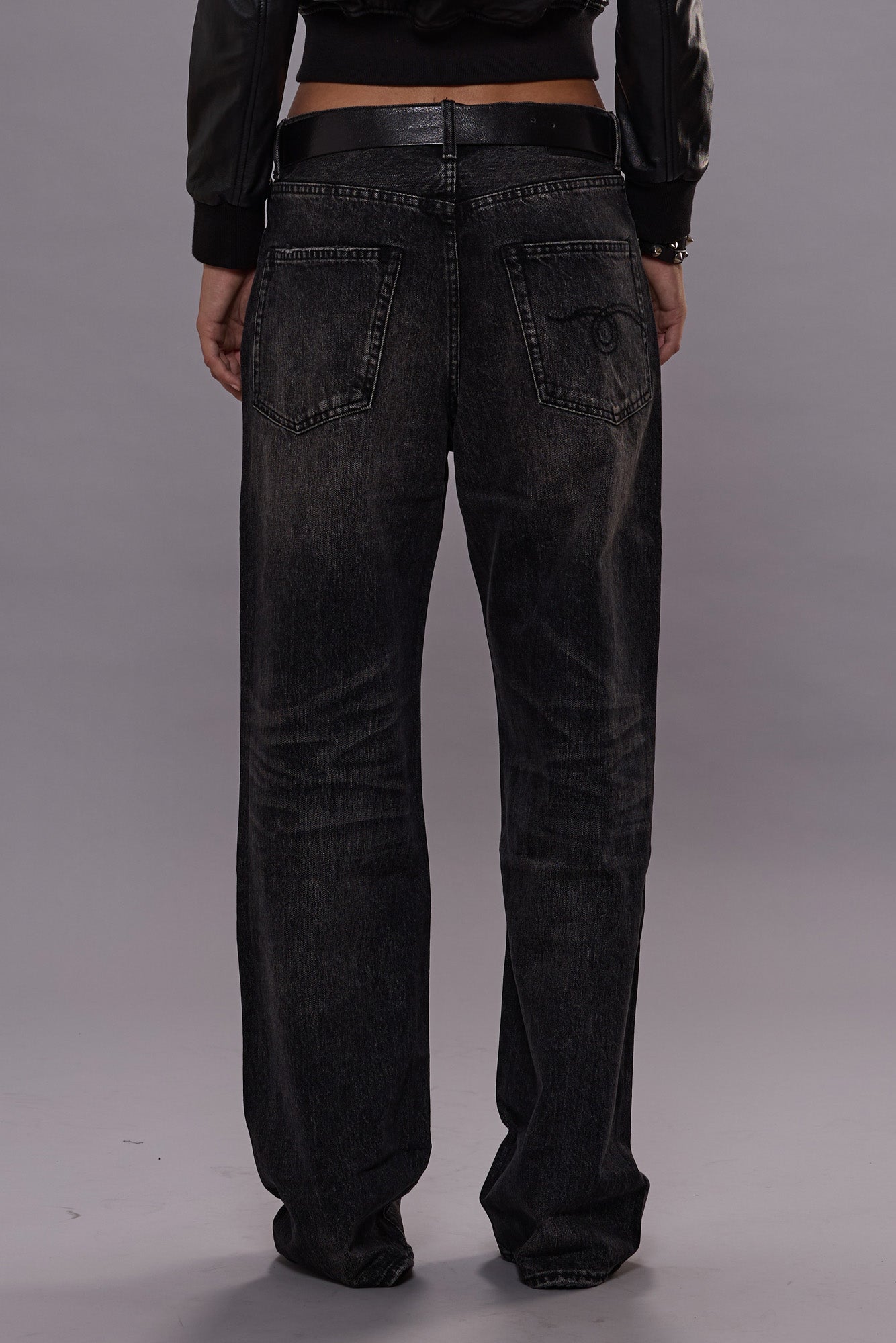 D'ARCY LOOSE JEAN - ARVIN BLACK