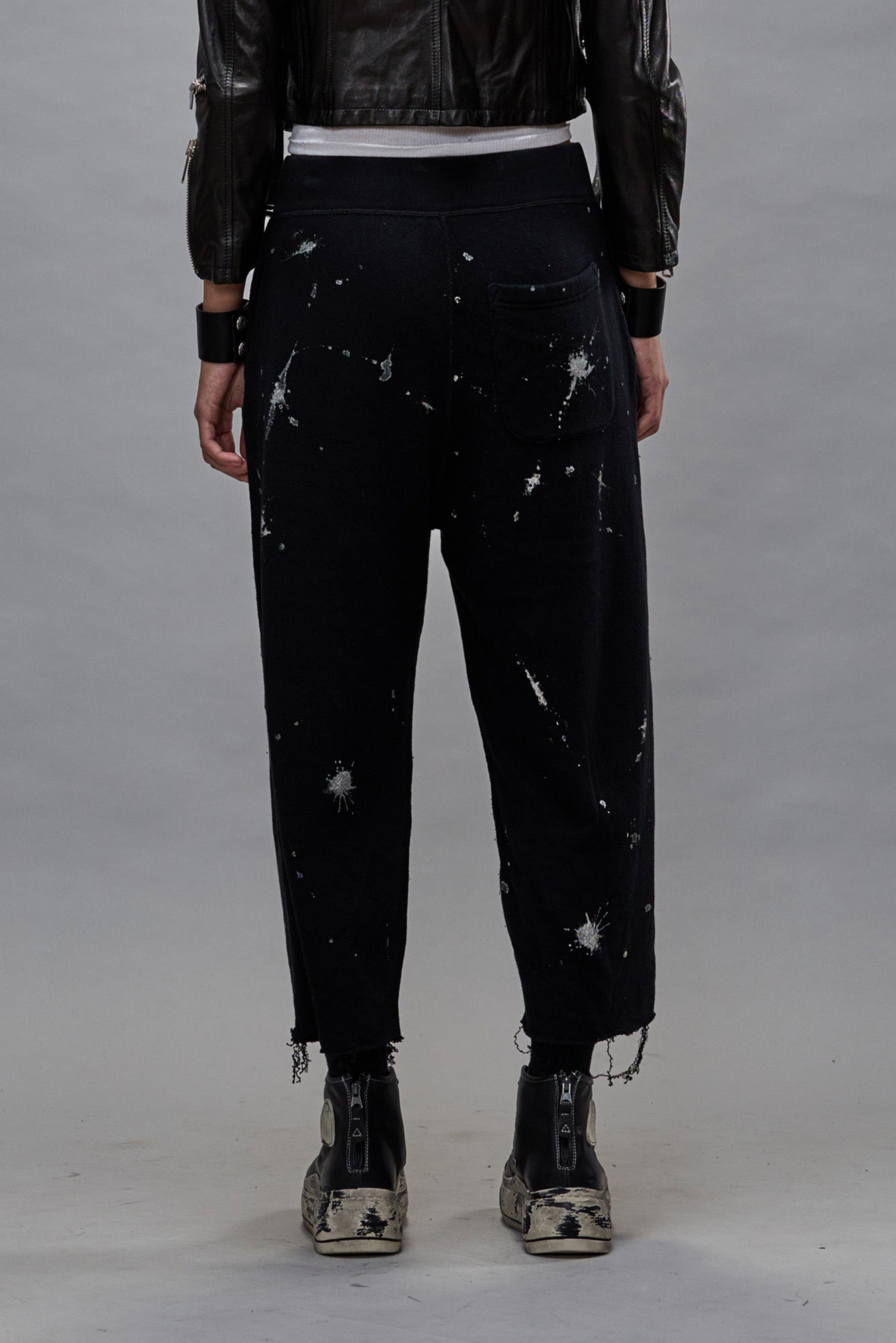 ARTICULATED KNEE SWEATPANT - SPLATTERED BLACK - R13