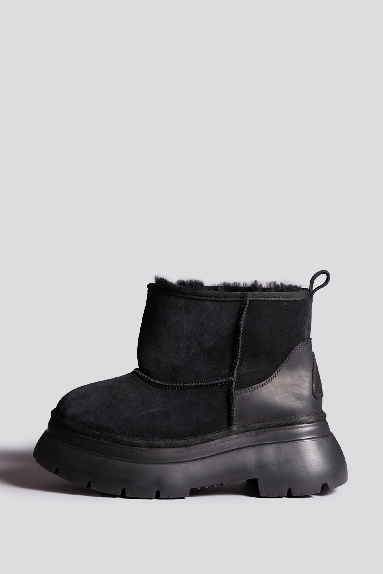 CHUNKY SHEARLING BOOT - BLACK - R13