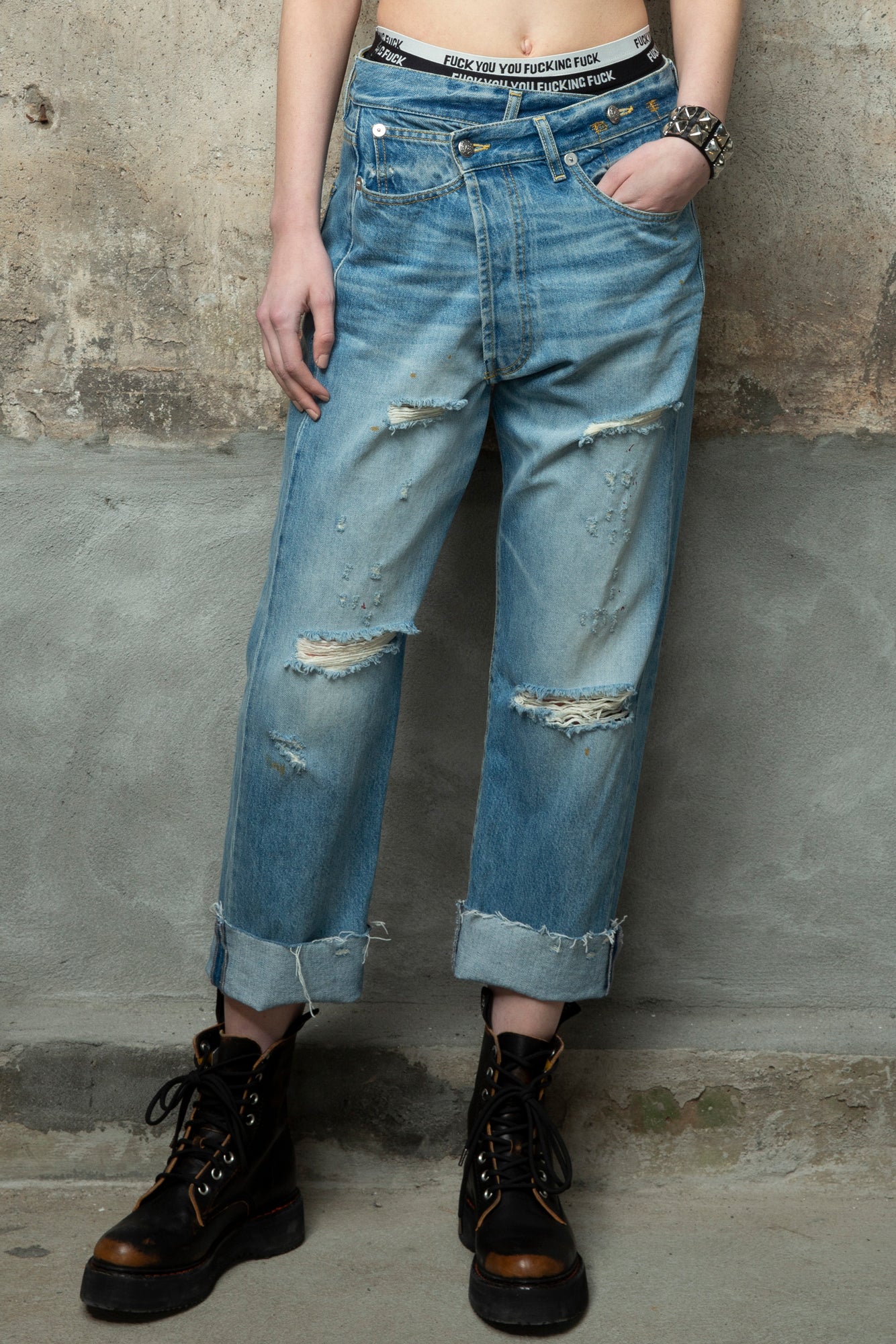 CROSSOVER JEAN - DISTRESSED EMORY - R13