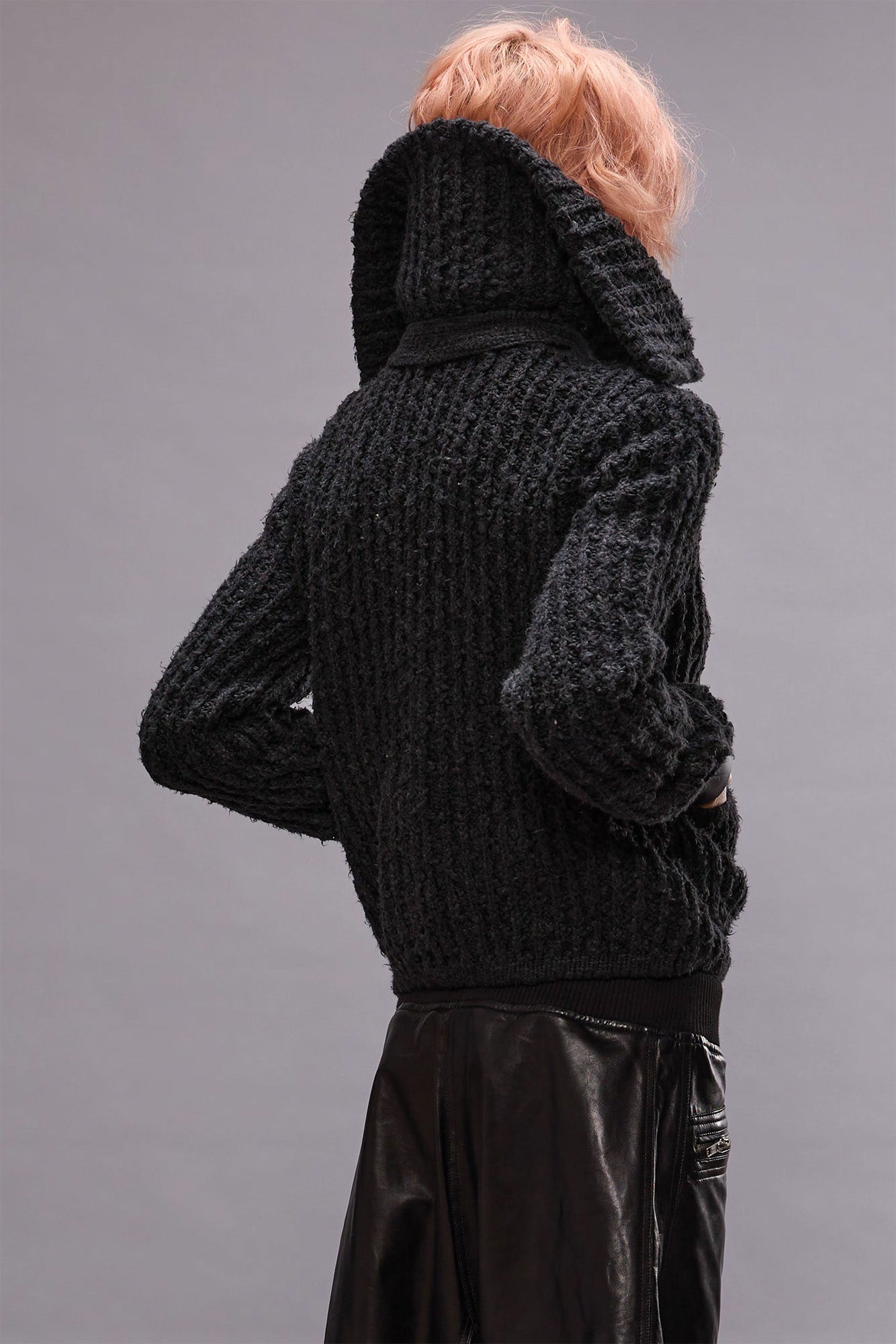 HIGH NECK SHRUNKEN CARDIGAN - WASHED BLACK - R13