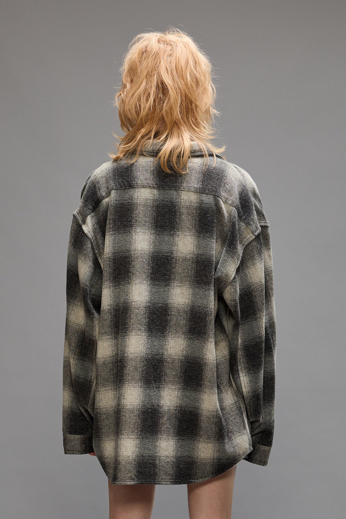 OVERSIZED POCKET DROP NECK - GREY OMBRE PLAID - R13