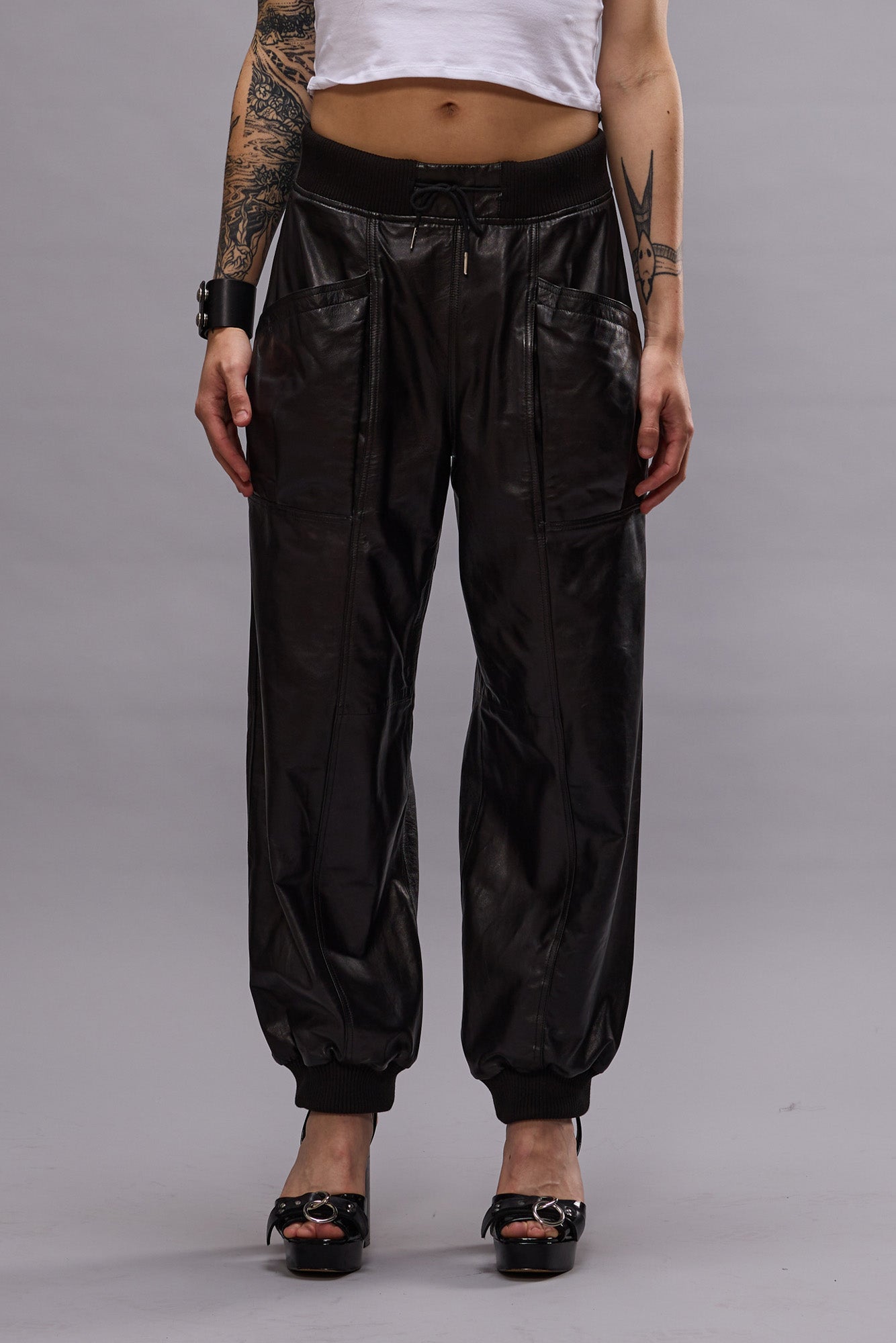 PLEATED POCKET STRAIGHT LEG LEATHER PANT - BLACK - R13