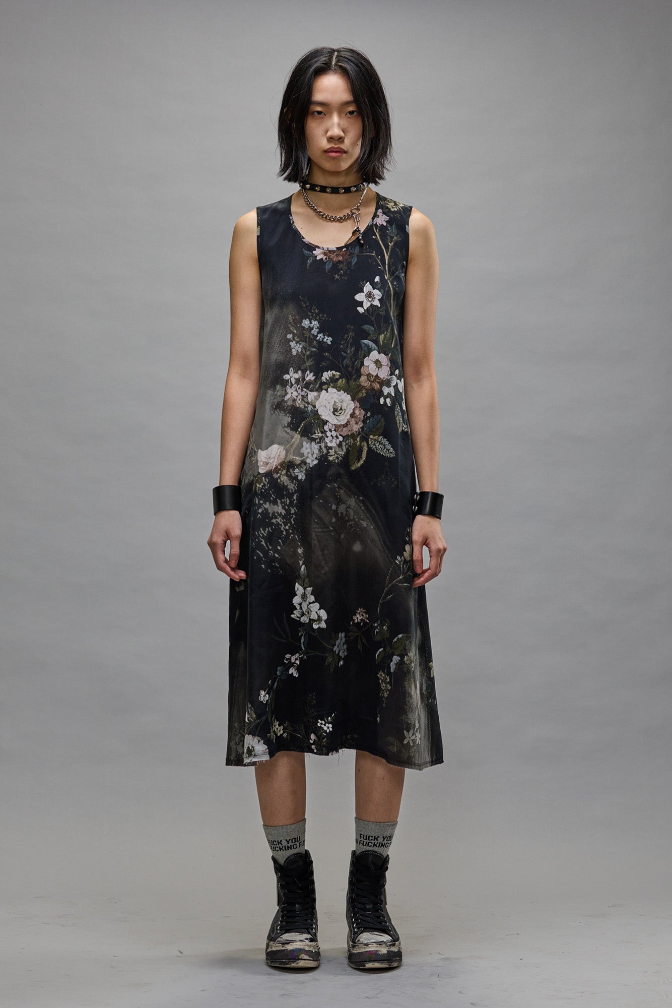 SLEEVELESS MIDI - BLEACHED BLACK FLORAL - R13