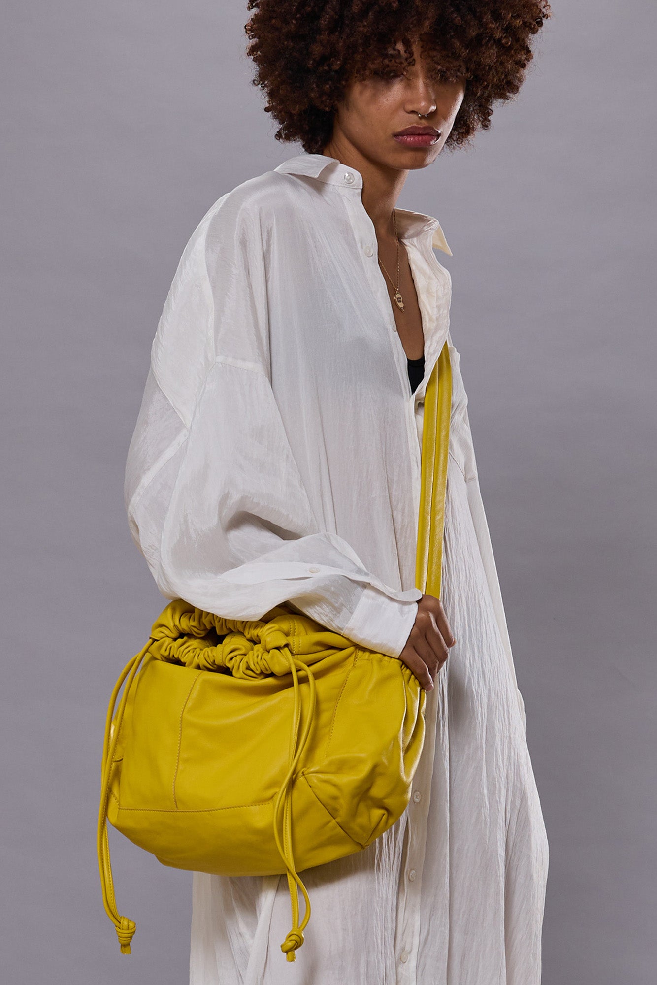 SOFT MESSENGER BAG - YELLOW
