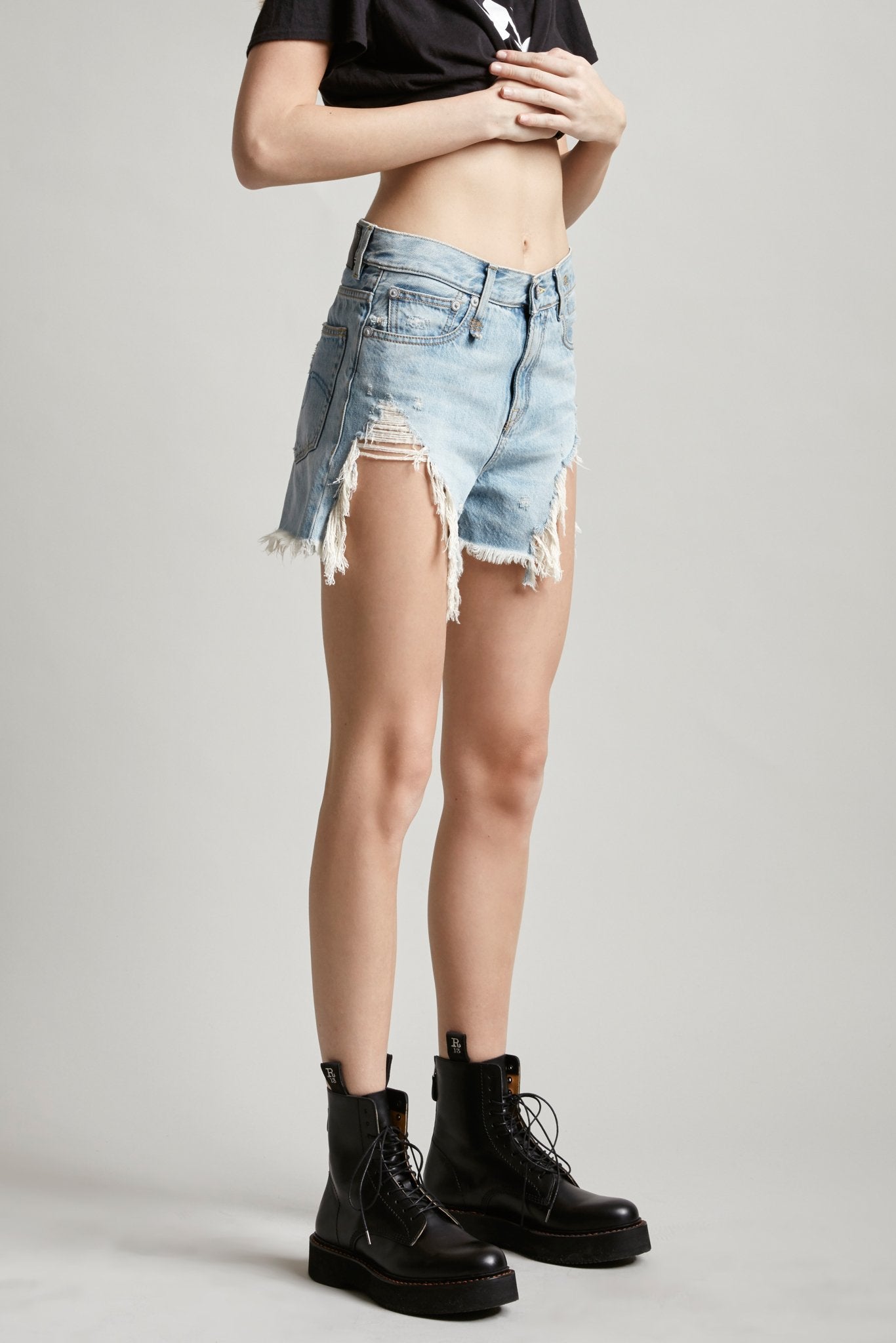 SHREDDED SLOUCH SHORT TILLY R13