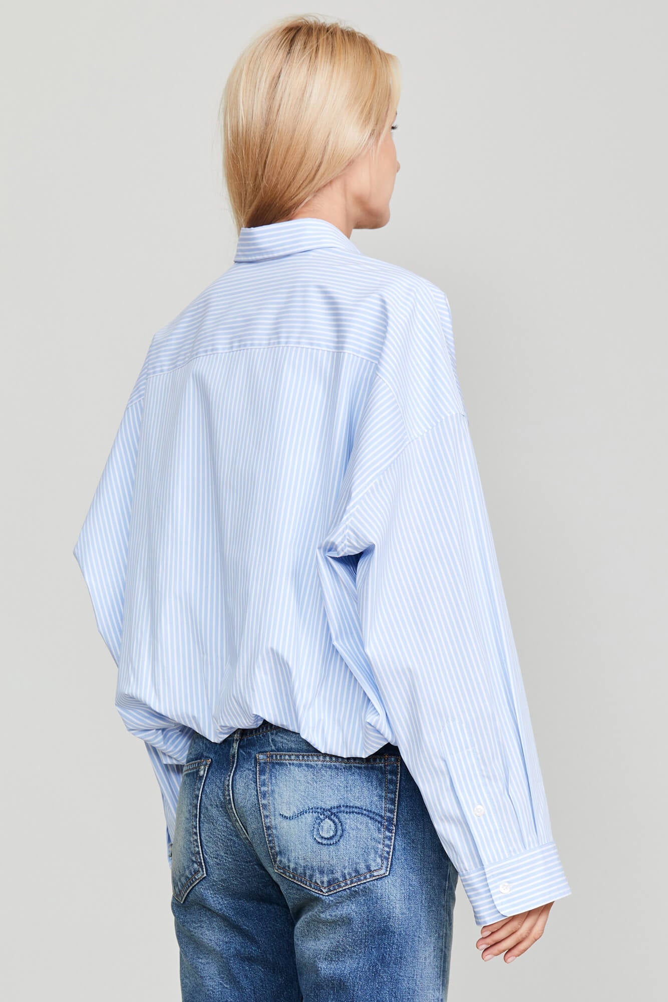 GATHERED HEM SHIRT LIGHT BLUE STRIPE R13