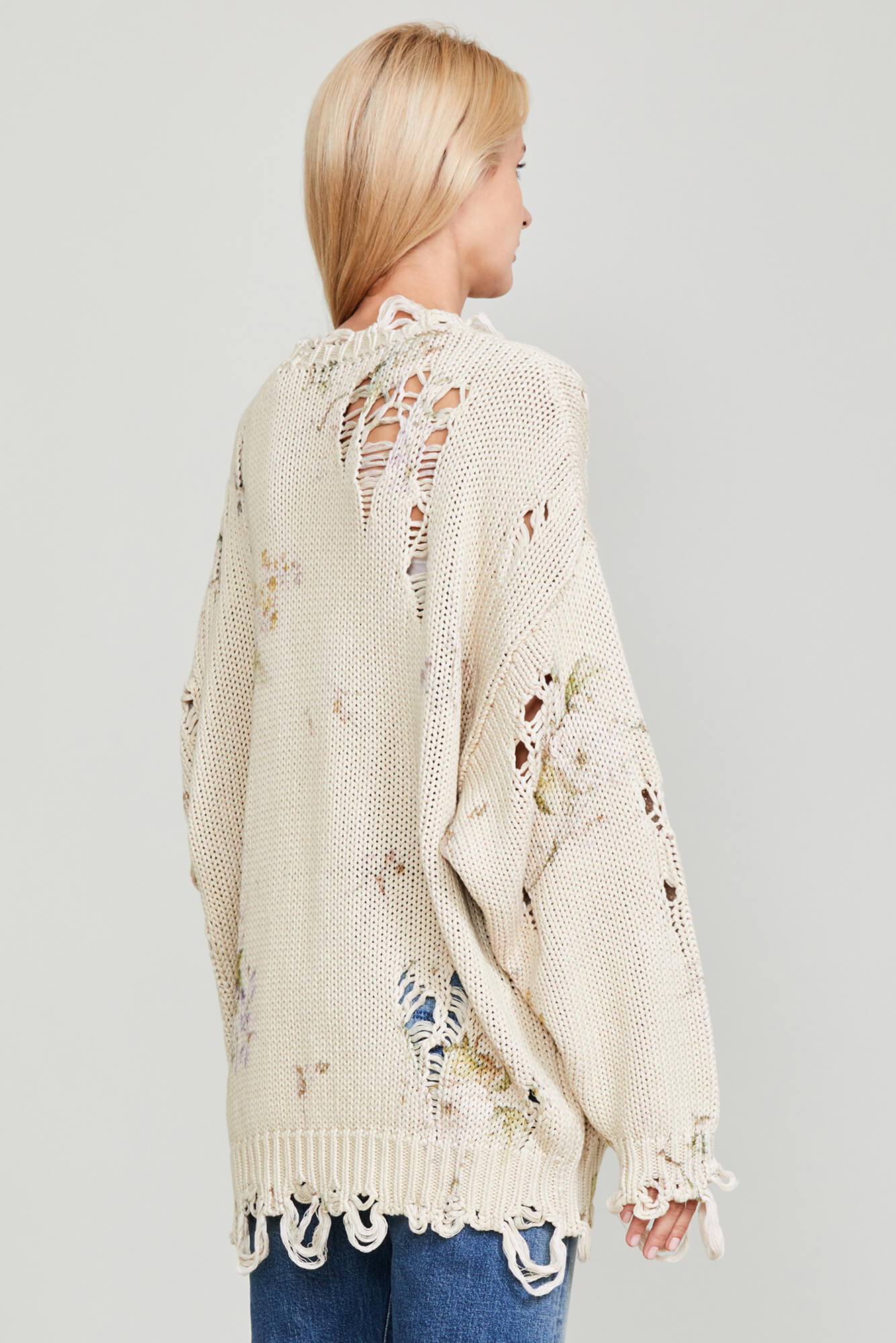 DISTRESSED OVERSIZED SWEATER FLORAL ON KHAKI R13