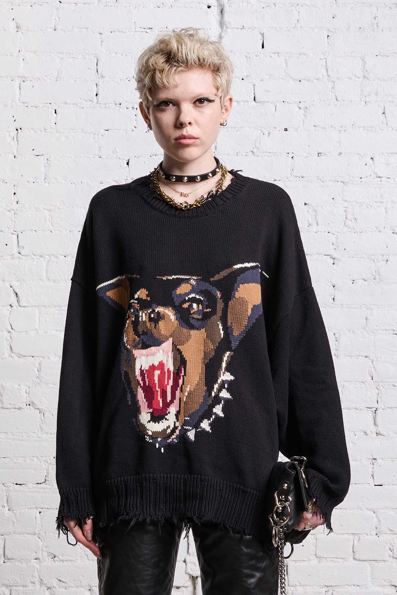 ANGRY CHIHUAHUA OVERSIZED SWEATER - BLACK - R13