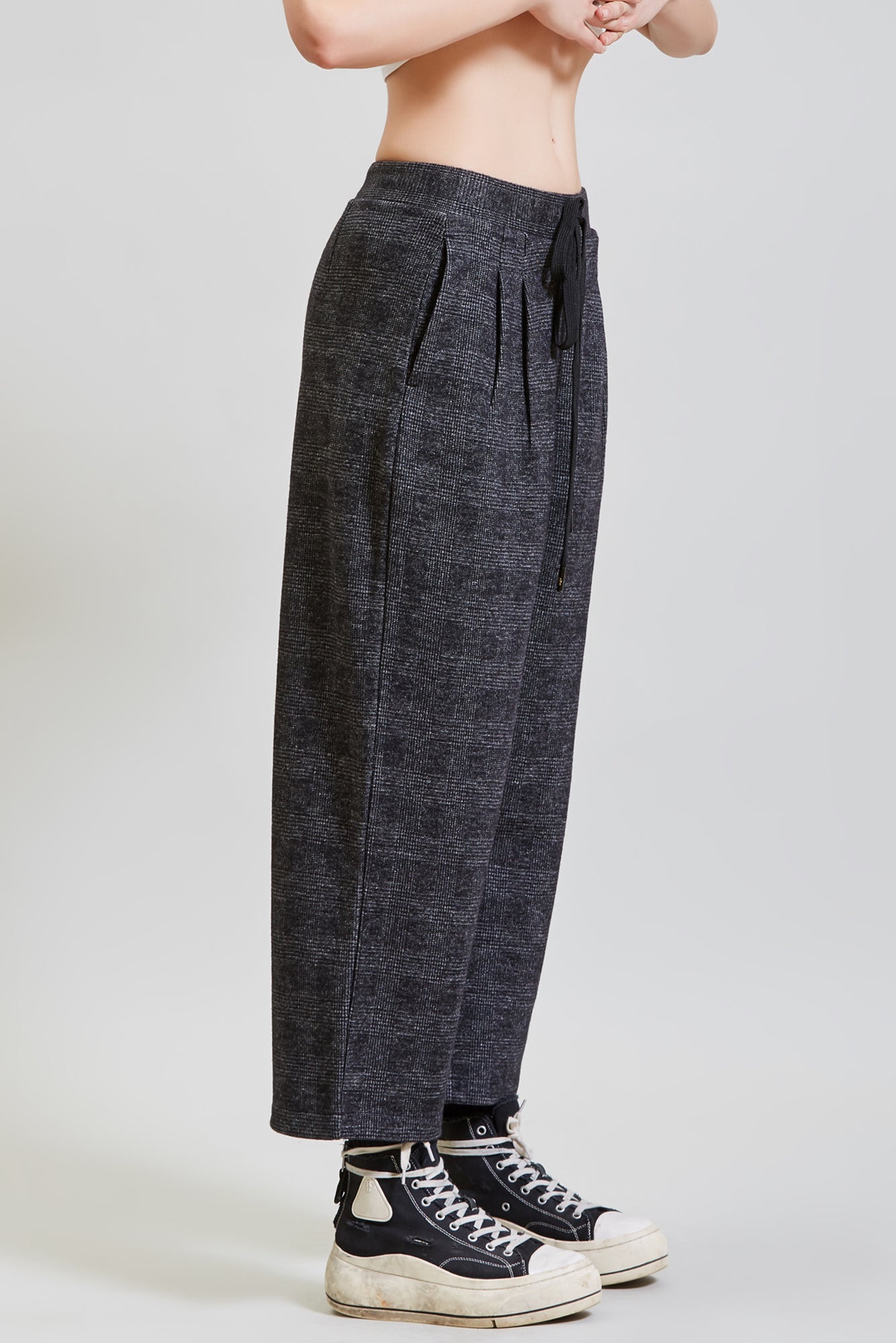 CROPPED PLEATED WIDE LEG PANT - GREY GLEN PLAID - R13