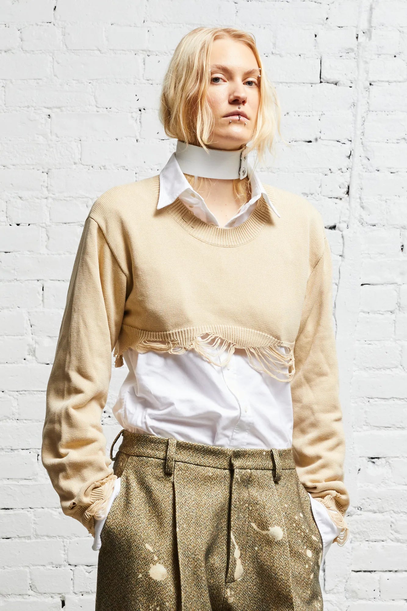 DESTROYED CROPPED PULLOVER - KHAKI - R13