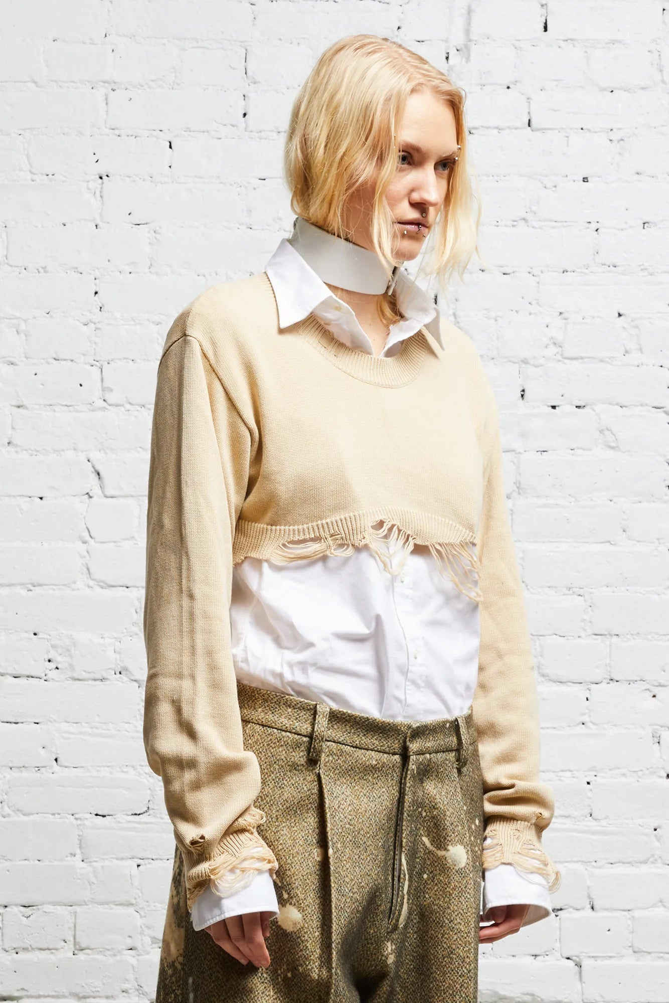 DESTROYED CROPPED PULLOVER - KHAKI - R13