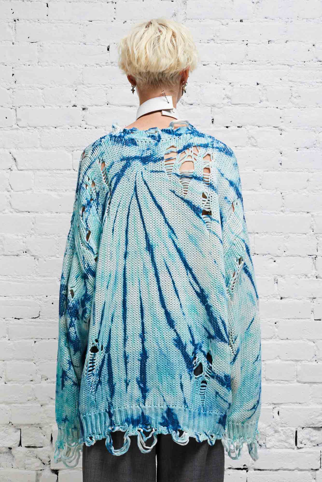 DISTRESSED OVERSIZED PULLOVER - BLUE TIE-DYE - R13