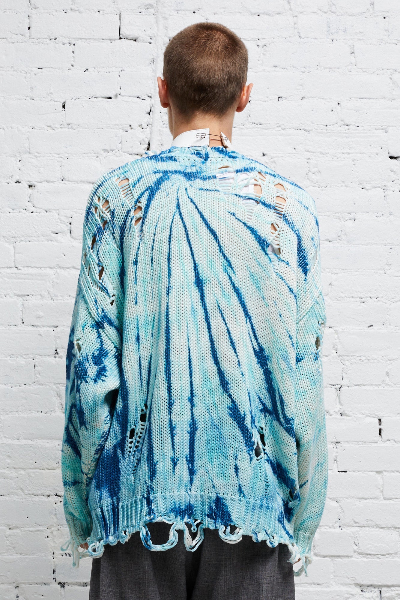 DISTRESSED OVERSIZED PULLOVER - BLUE TIE-DYE - R13