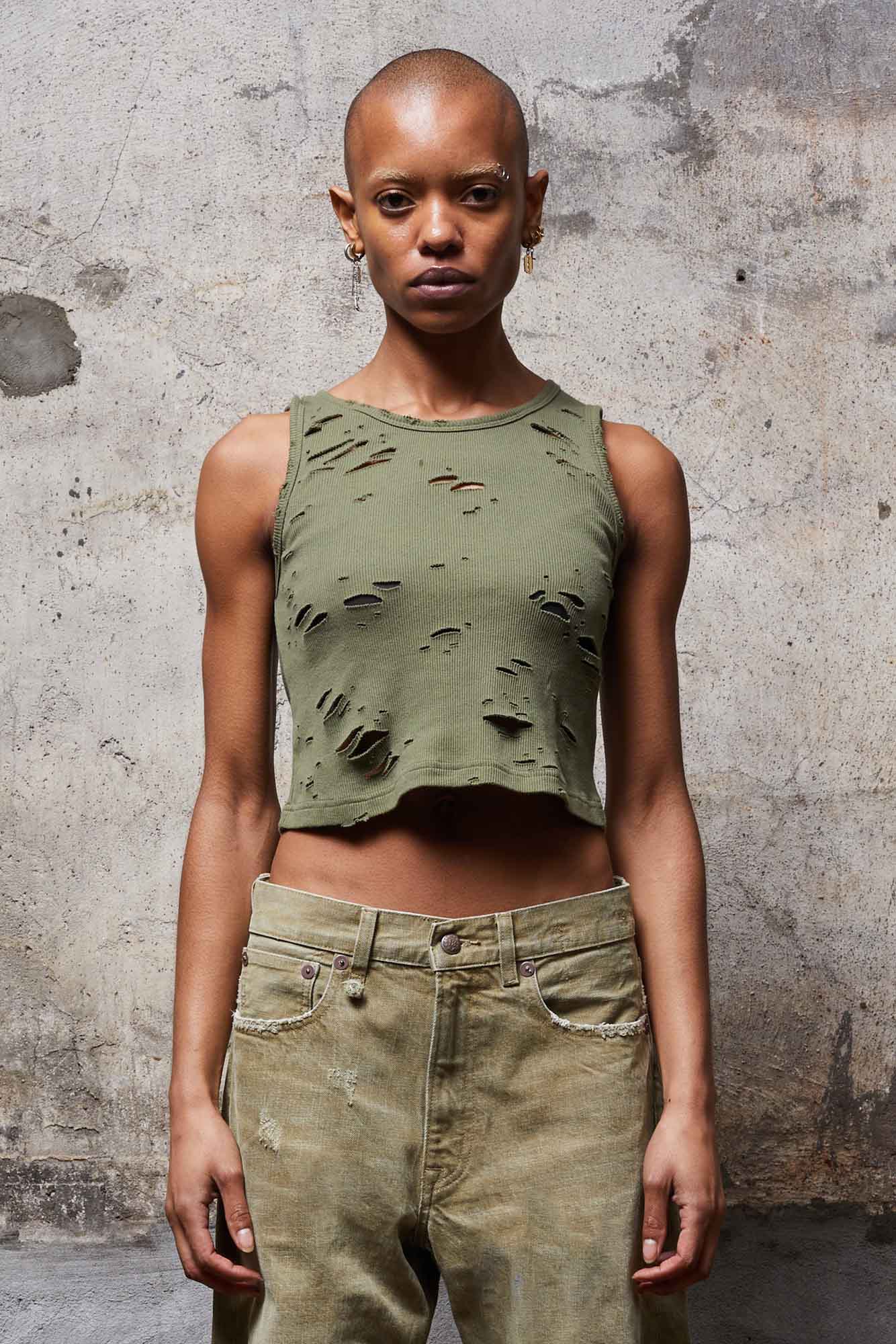 DISTRESSED TANK - OLIVE - R13