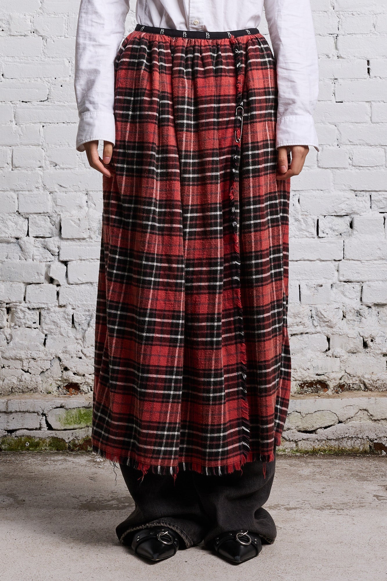 KILT SKIRT - RED AND BLACK - R13