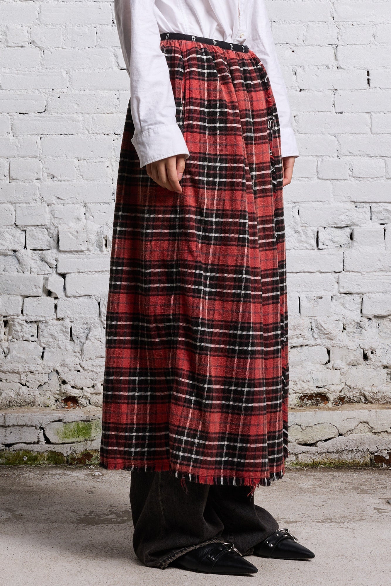 KILT SKIRT - RED AND BLACK - R13