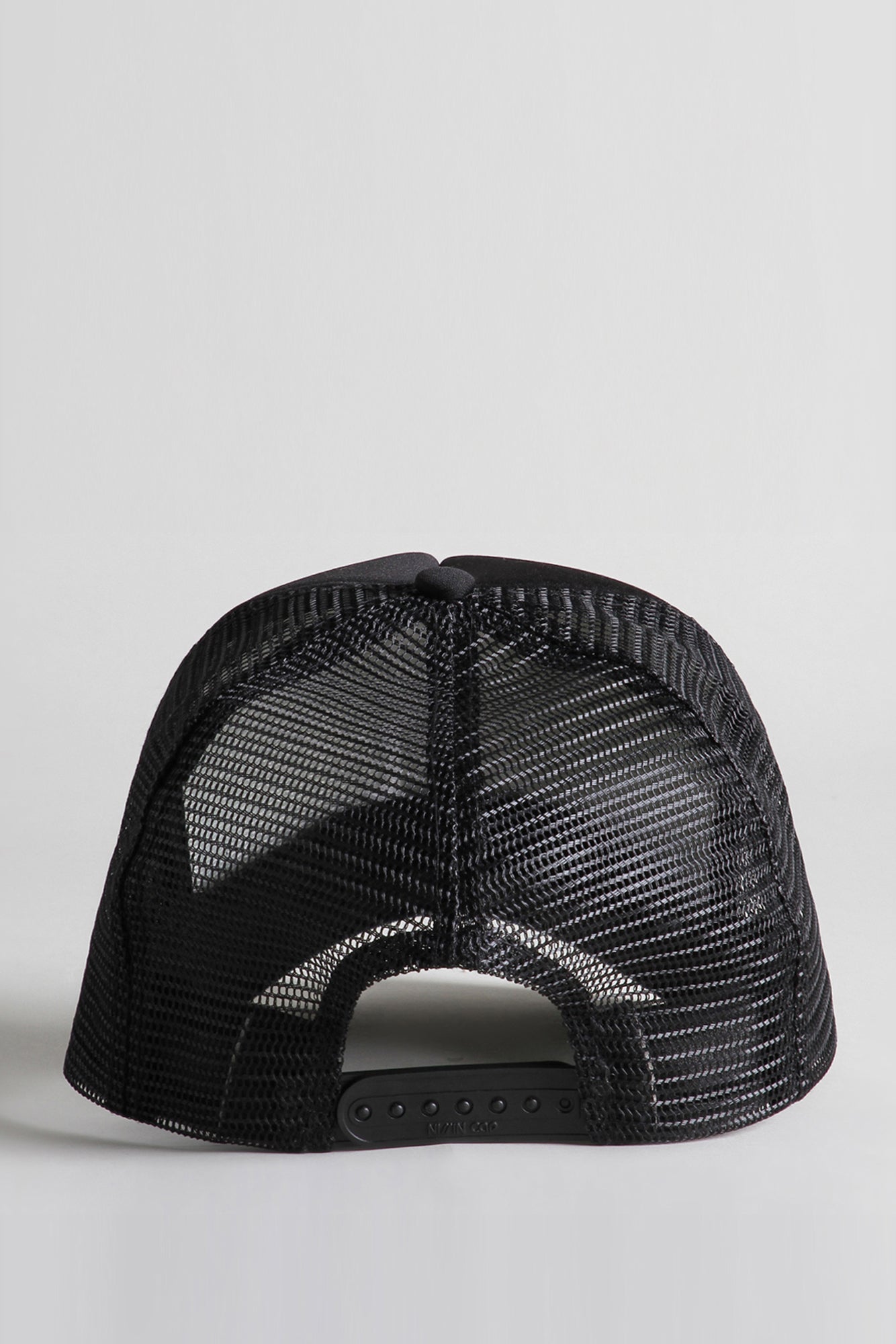 R13 TRUCKER HAT - BLACK - R13