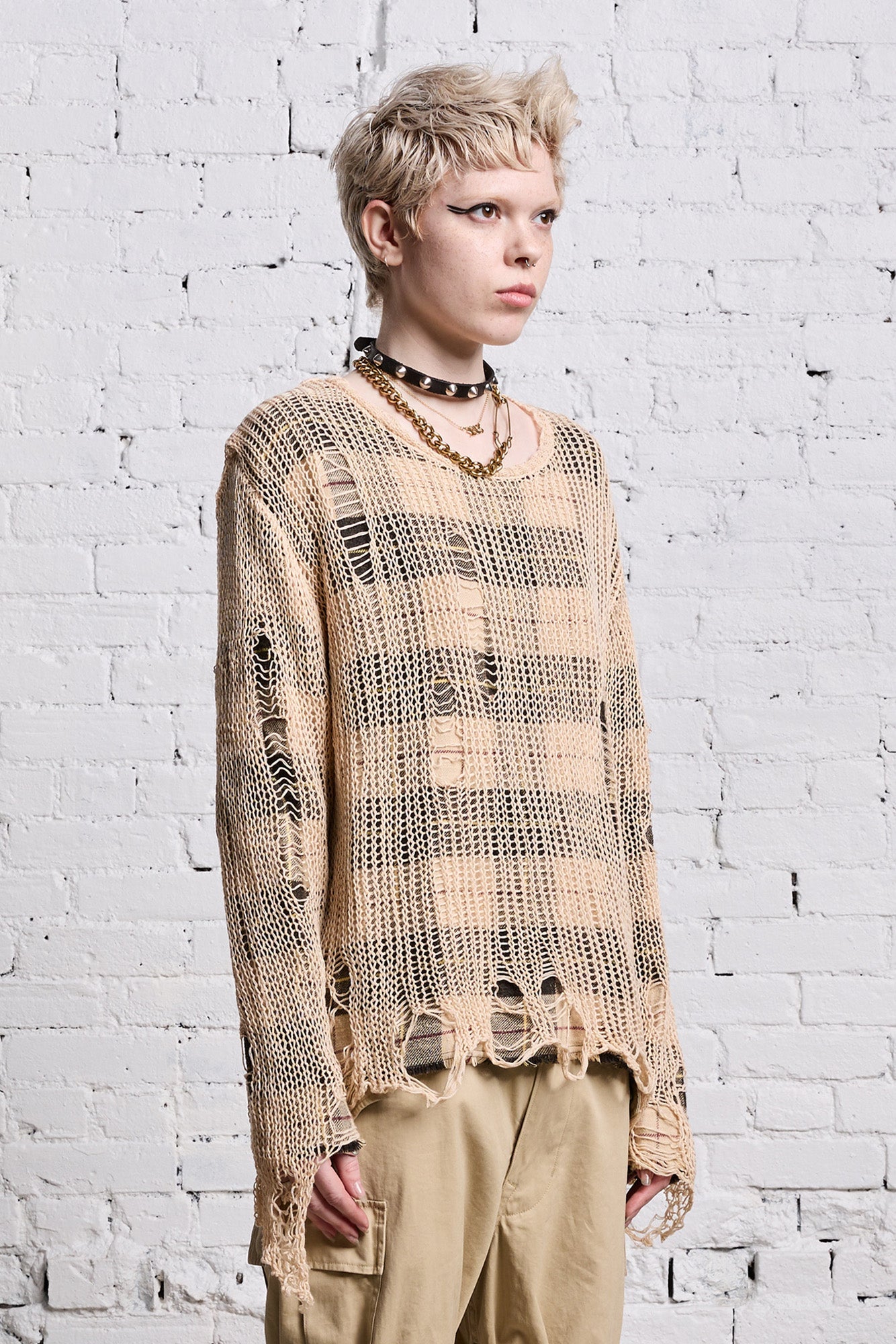 RELAXED OVERLAY CREWNECK - CREAM AND BLACK PLAID - R13