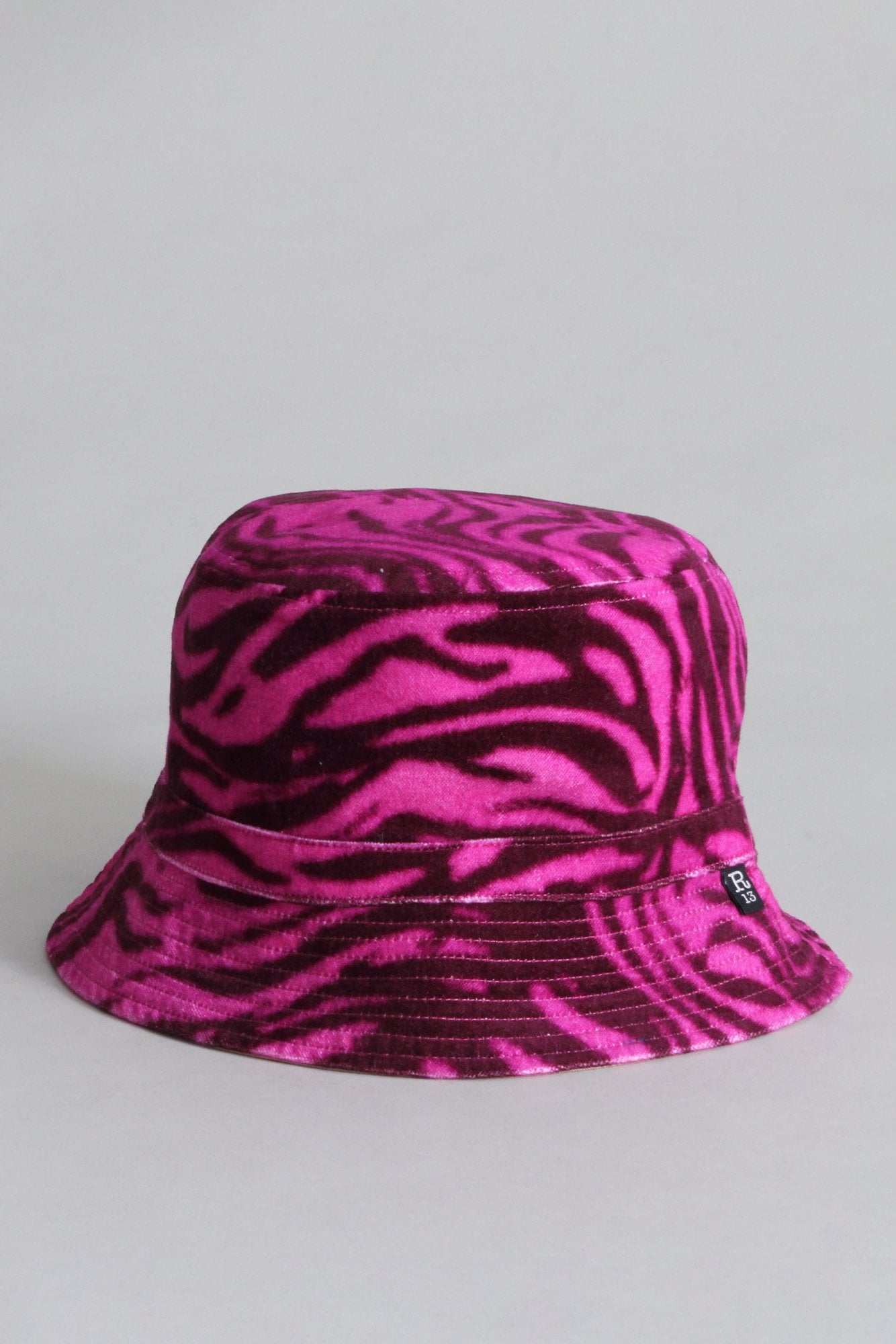 REVERSIBLE BUCKET HAT - MAGENTA TIGER WITH LEOPARD - R13