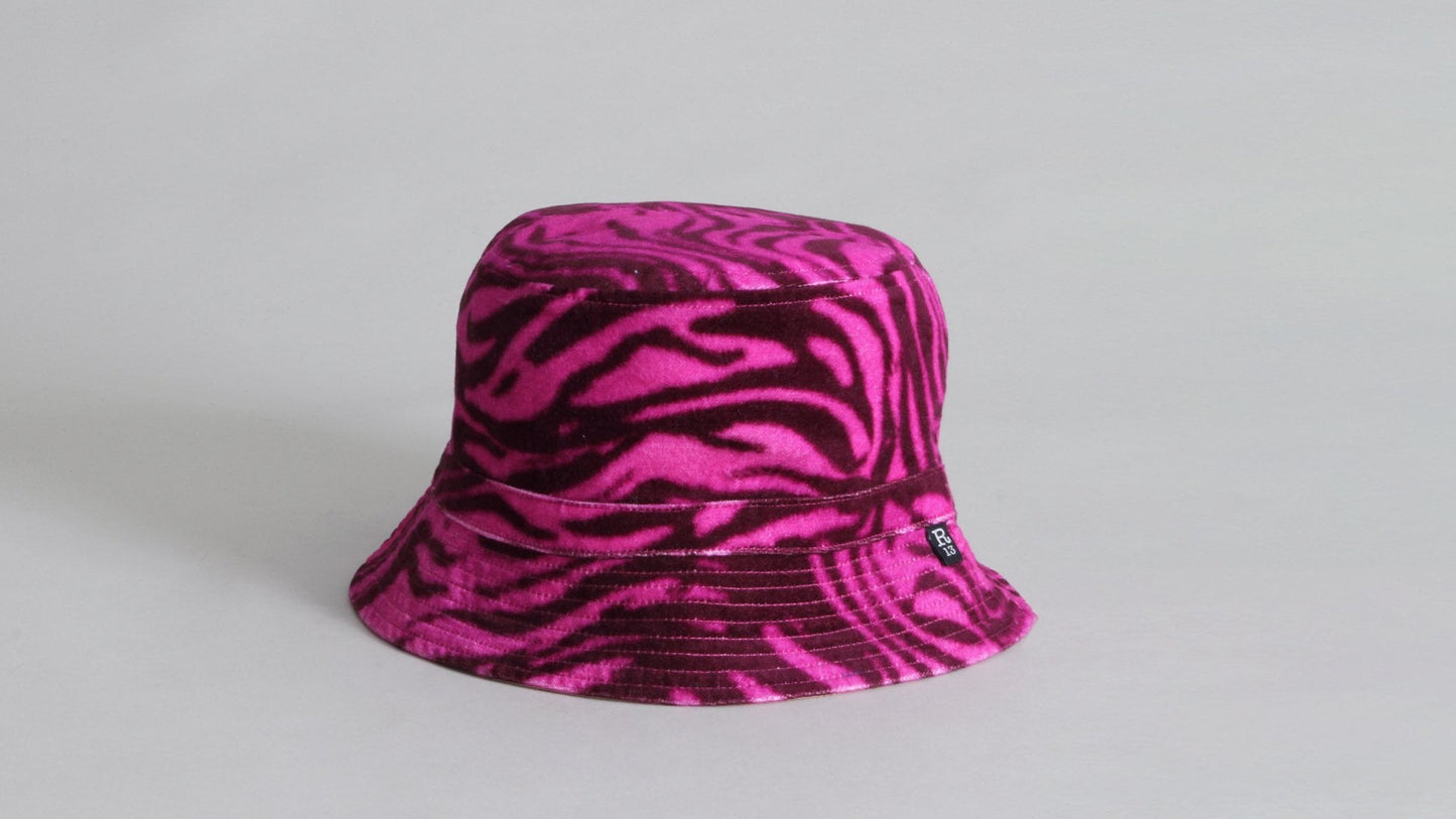 REVERSIBLE BUCKET HAT - MAGENTA TIGER WITH LEOPARD - R13