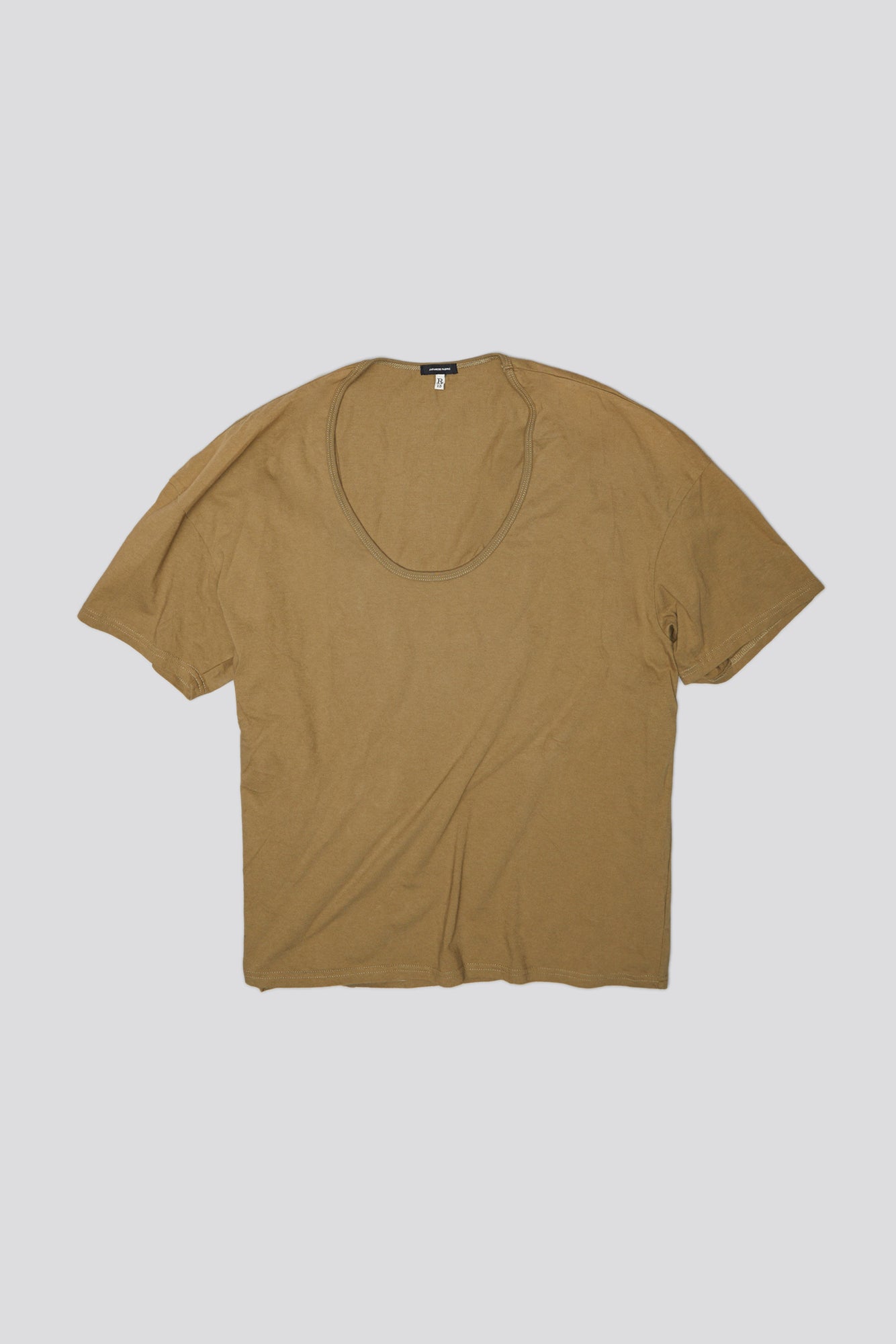 SCOOP NECK RELAXED T - LIGHT OLIVE - R13