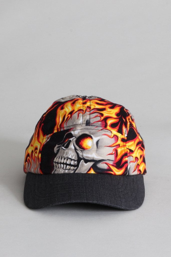 SKATER CAP - FLAMING SKULL WITH GREY PIN DOT - R13