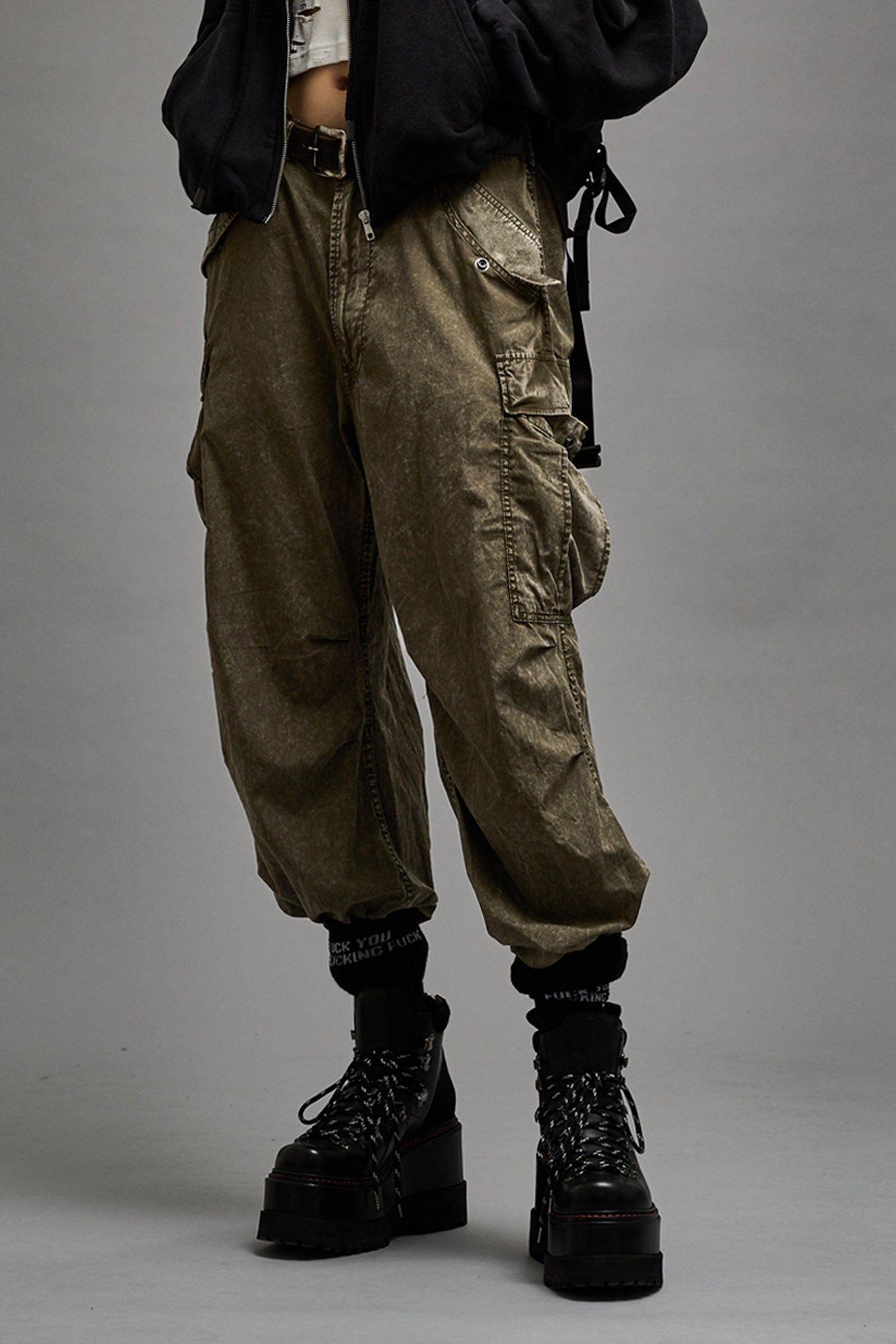 WIDE LEG CARGO - OLIVE GARMENT DYE - R13